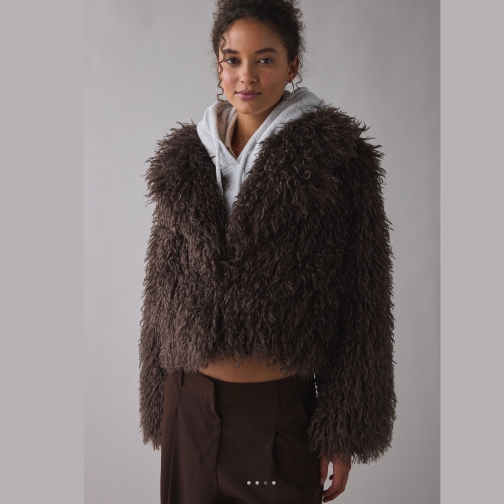 Azalea Wang Ruperta Brown Shaggy Faux Fur Cropped Jacket Size L Oversized